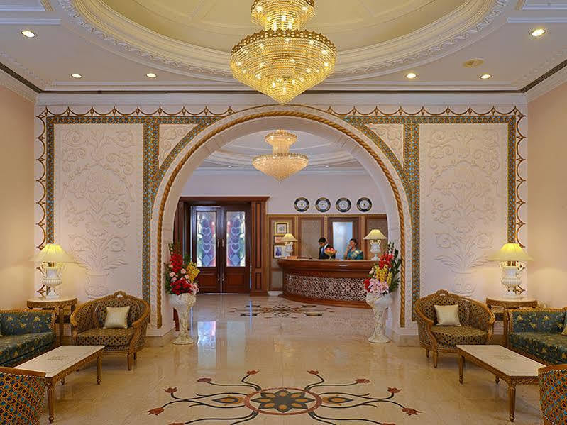 Noor-Us-Sabah Palace Бхопал Экстерьер фото
